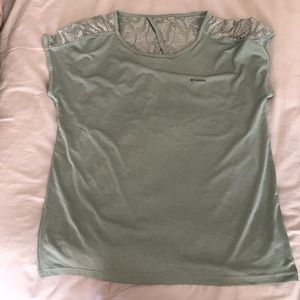 Columbia quick dry women’s top size large